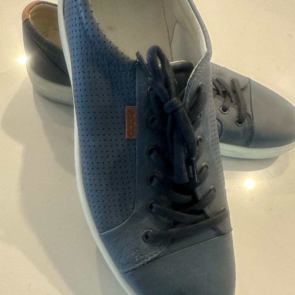 Ecco Dark Blue Casual Shoes